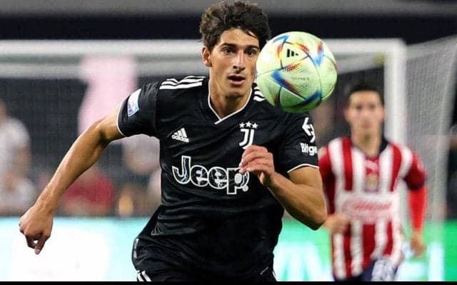 ユベントス、先月トップチームデビューの右SBバルビエリと契約延長！