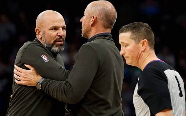 ウルブズ戦で審判に異議を申し立てたマブスのキッドHC…NBAが300万円超の罰金を科す