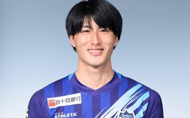 YS横浜が讃岐退団のFW吉井佑将を完全移籍で獲得「全力でプレーします」