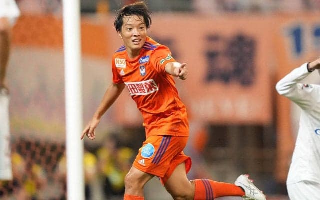 「クリスマス超最高!」J1復帰の新潟、MF高木善朗と契約更新「新潟のエンブレムに、星をひとつでも多くつける」