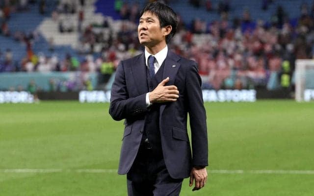 「すごく不思議な感じ」日本代表森保一監督、Jリーグ創設時など現役時代の写真に反響「ディアドラ一筋なん?!」