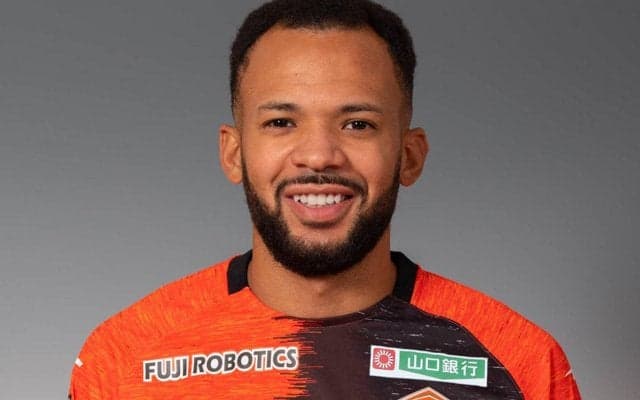 山口が5年目迎えたブラジル人MFヘナンと契約更新、J2通算100試合出場に王手