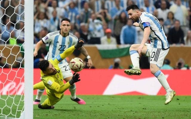 W杯決勝のやり直しを！ フランスメディアがメッシのゴール無効を主張し20万人超が署名も誤算？ 主審が証拠を見せて返り討ち