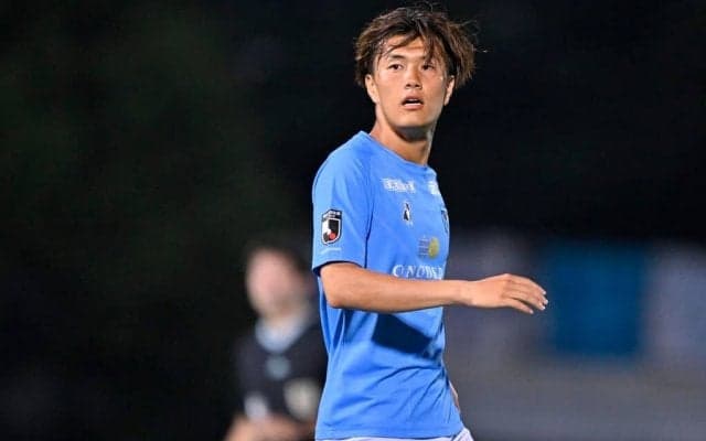 「この姿はJ2得点王やわ」横浜FC小川航基がハワイで「海辺の水着オフショット」公開！ 「ビーチはもちろんキレイだけど…こーきｸﾝの身体も仕上がってますね」とファンの声