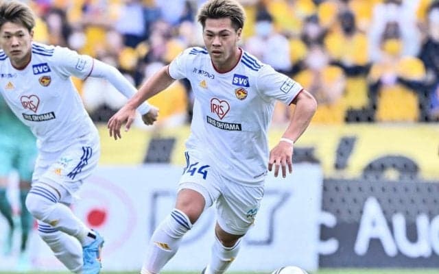 「もう完全移籍の伏線にしか見えないよ」ベガルタ仙台の新体制発表で「背番号7が中島元彦」に！ レンタル選手に異例の割り当てで、「ミスターベガルタへの道は順調だ」「借りパク案件」「背番号にはクラブの期待と本人の決意がある」とSNSが大騒ぎ