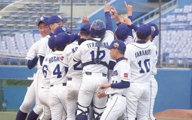 衝撃の神宮スタンド弾から1年…　“大物”プロの息子も、NPBジュニア大会に揃う逸材たち