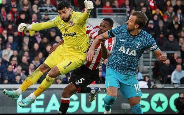 スパーズが難敵相手に2点差追いつき敵地でドロー！　ケインがボクシング・デー最多得点者に《プレミアリーグ》