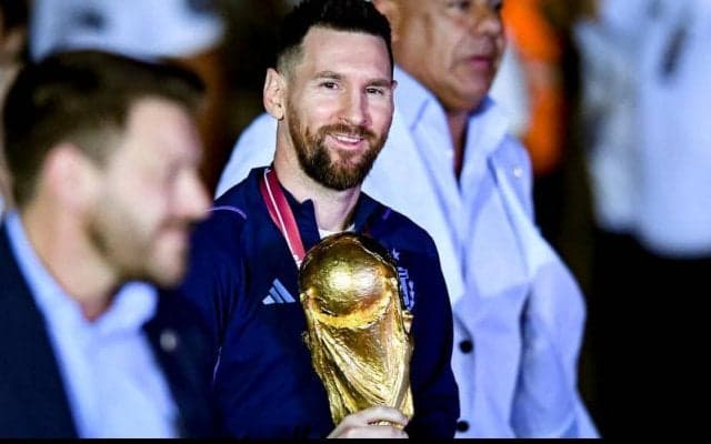 W杯MVPのメッシ、来年1月3日にパリに帰還か