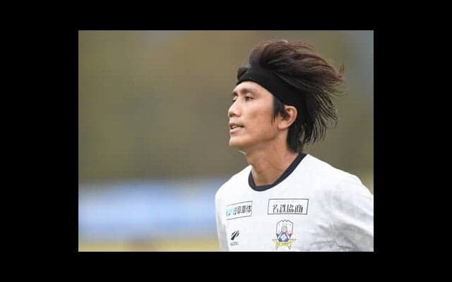 柏木陽介、J1から一気にJ3へ。気づいたのは「俺ってこんなもんやな」【2022年人気記事】