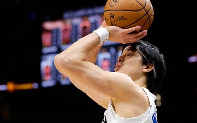 ネッツがホークスとの激戦を制し10連勝…渡邊は3P成功せずも4得点3リバウンドで貢献