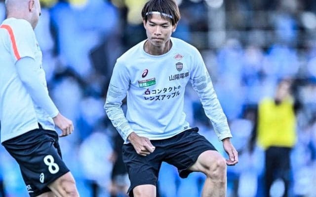 「チーム変わっても、最高の仲間ですね！」扇原＆喜田の元横浜FM中盤コンビが「オーダースーツ姿」公開！ 生地から全部選んだ、こだわりの姿