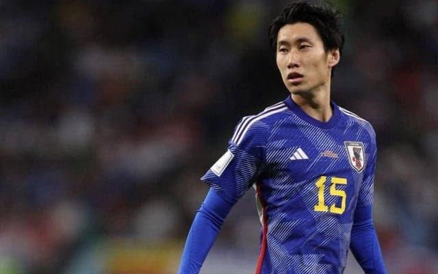 「ホッコリ良い写真」鎌田大地が公開した香川真司との2ショットにドイツメディアも注目「BVBのレジェンドと対面、ヒーローが仲介役？」