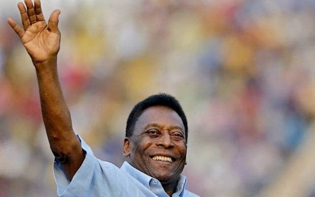 W杯3度制覇　サッカーの「王様」ペレ氏死去、元ブラジル代表