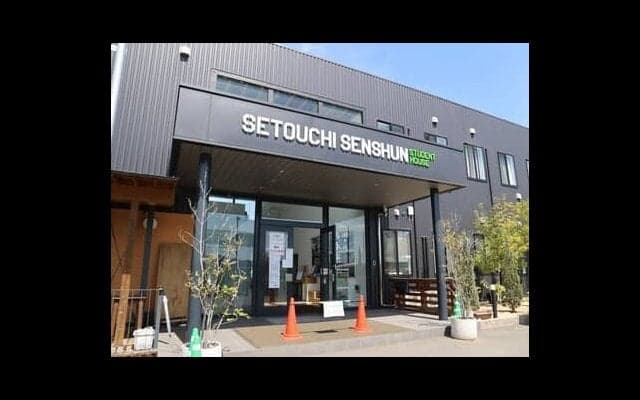 高校サッカーの「寮生活」が激変。洗濯は業者、1人部屋でプライベートも確保…選手はその充実ぶりで学校を選んでいる【2022年人気記事】