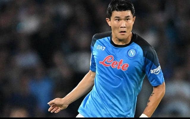 ナポリ、ユナイテッド狙うキム・ミンジェ囲い込みのため新契約オファー提示