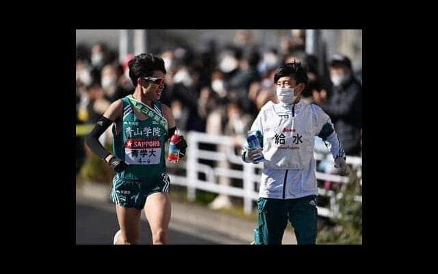 箱根駅伝の素朴な疑問15【レース当日編】。「当日の選手変更」「起床時間」「うしろの選手の気配」「監督からの声」などに専門家が回答