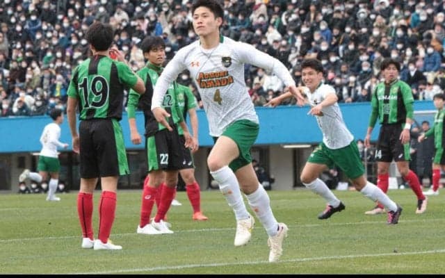 2回戦から登場の王者、青森山田が初戦突破！　広島皆実との接戦をセットプレーで制す【高校サッカー選手権】