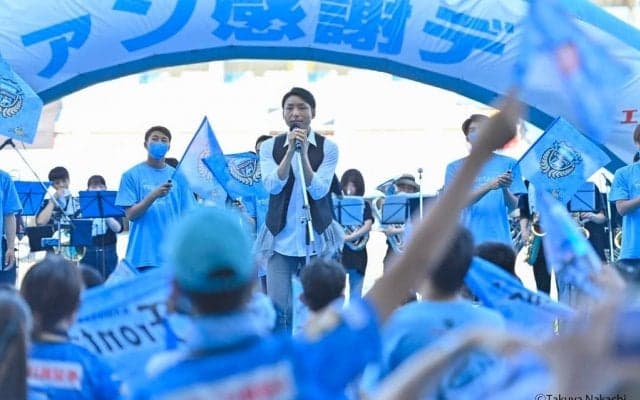 「苦楽を共にした最高の仲間だからです」川崎F小林悠がぺこぱ・シュウペイらとの「忘年会」写真公開！ 「とても刺激を受けました！」と高校時代のチームメイトと貴重な時間過ごす