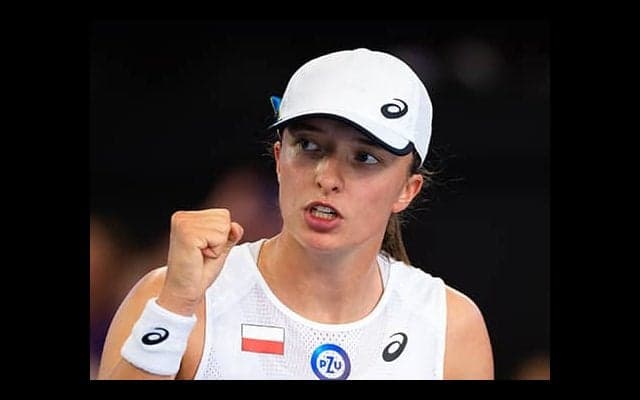 シフィオンテク 完勝で初戦白星