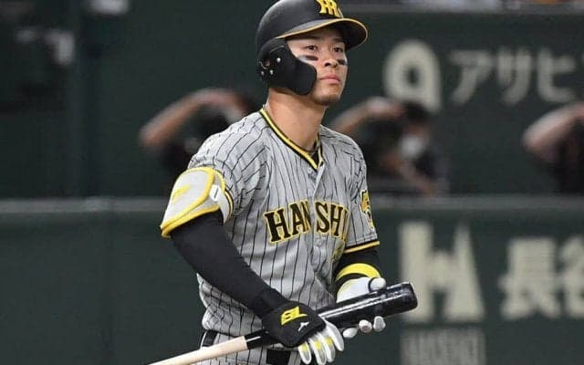 佐藤輝明は「超ベテランのよう」　元コーチが一刀両断…岡田体制でどう変わる？