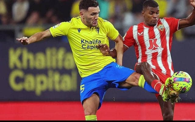 ルーカス・ペレスがスペイン3部に属する古巣デポルに帰還