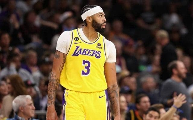 右足のストレス損傷で離脱中のアンソニー・デイビス「すごく早く回復している」