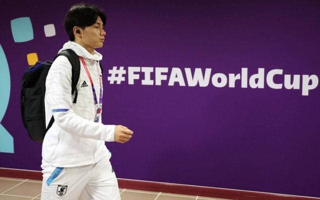 日本代表FW上田綺世のモデル妻、由布菜月さんも海外生活へ！「ベルギーに移住しました！」