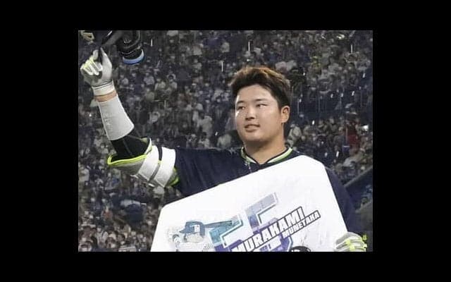 コロナ感染の大量離脱を振り返り「あの頃は本当に厳しかった」。ヤクルト髙津臣吾が真中満に明かす自宅療養中に考えていたこと