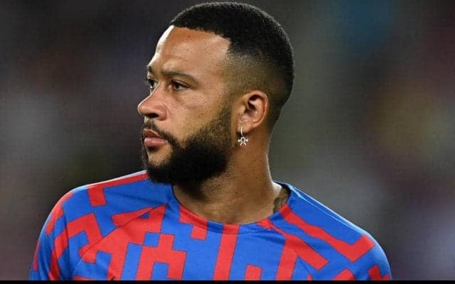 バルサとの契約があと半年のデパイ、この冬は動かずか