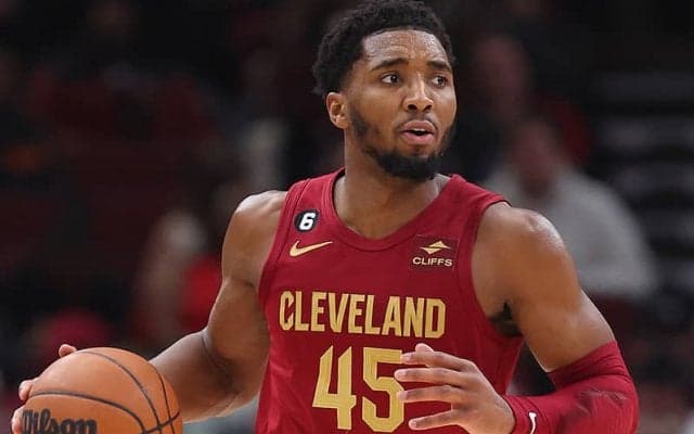 史上7人目の“1試合70得点”達成者となったミッチェル…「今日は本当に恵まれていた」