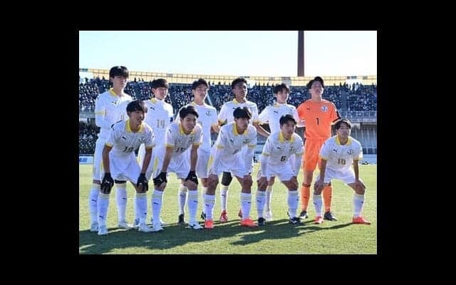 「レギュラークラスが20人」高校サッカー・前橋育英がベスト８進出。選手層の厚さで、攻守に相手を圧倒する戦いぶり