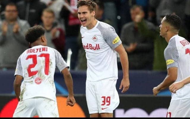 リーズがオーストリア代表DFウーバーを4年半契約で獲得！　ザルツブルクからさらなる戦力到着