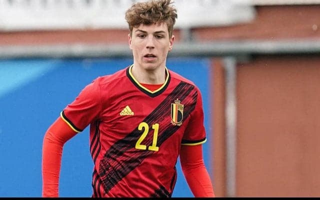 アウグスブルクがU-19ベルギー代表MFエンゲルスを獲得！　クラブNXTで本間至恩と共闘