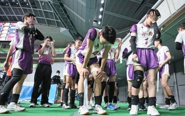 昇陽・秦は「決め切れなかった」　期待の大エース、初戦で消える／春高バレー