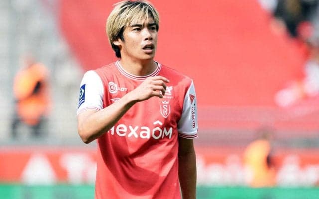 「ご縁がありますように」伊東純也がサイン入りユニフォームをプレゼント、意外な人物が応募も「ごめんなさい。落選です」と即結果がわかる羽目に