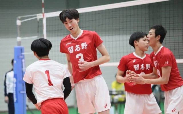 関東王者の習志野が鳥取中央育英に快勝　身長１９６センチの小田周平「ブロックの上から打てるシーンが多かった」／春高バレー