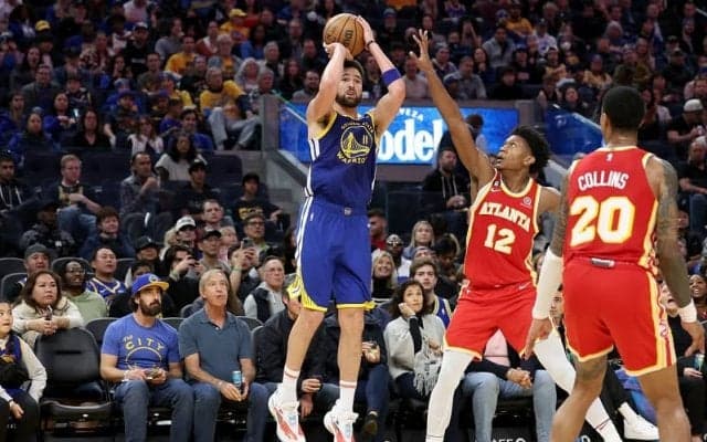 ホークス戦で54得点と大爆発したクレイ・トンプソン「大きな自信がみなぎっている」