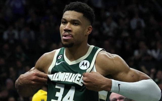 ヤニス・アデトクンボが自己最高の55得点…NBA史上4人目の快挙も達成