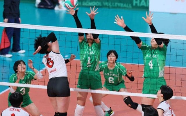 八王子実践、伝統校対決に快勝　春高バレー