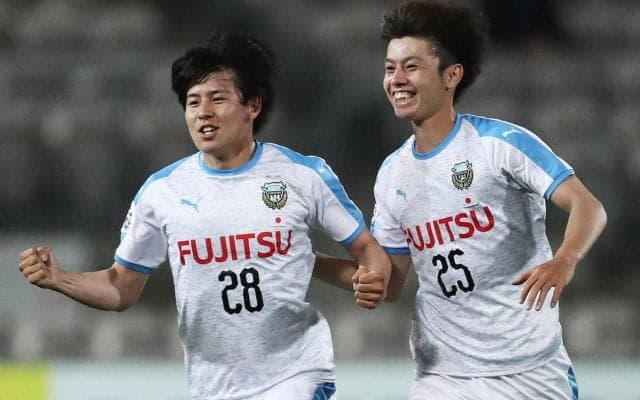 「いい顔してる」「ほっこりしすぎる2人」川崎Fの脇坂泰斗、「いつまでも可愛い弟的な存在」と語る田中碧と笑顔で2ショット「必ず一緒にプレーすることを誓いました」