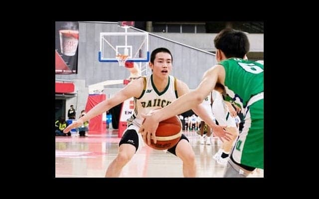最高のお手本は「先輩・河村勇輝」168cmのポイントガード轟琉維は「小柄だからこそできることもある」