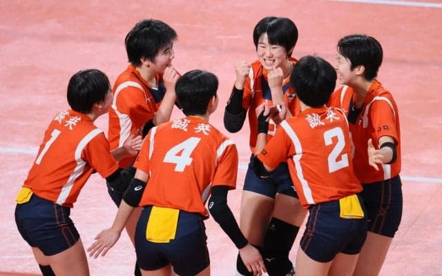 誠英が５年ぶり４強入り　エース・北窓「自分たちのプレーを出し切って優勝できるように」／春高バレー