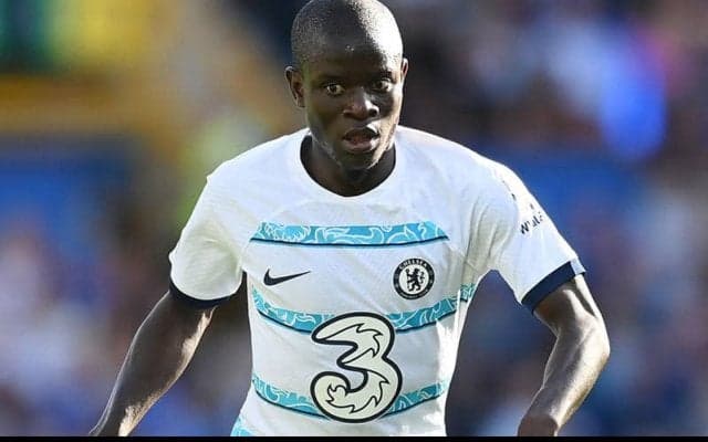 チェルシーがカンテに好条件の延長オファー！ 退団濃厚から逆転の一手か