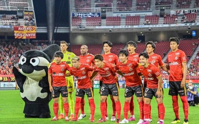 「襟付きたまらん」名古屋グランパスの「新ユニフォーム発表告知ムービー」にサポーター大反響！ 「星かっこよすぎやろ」「黄色番号は購買意欲湧くわ。」など7秒動画にさまざまな意見