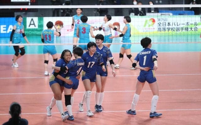 金蘭会が層の厚さ見せつけ3回戦ストレート勝ち 準々決勝はフルセットを制しベスト4入り【春高2023】