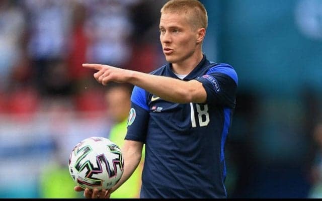 シャルケ、ブレストからフィンランド代表DFウロネンを買い取りOP付きレンタルで獲得！