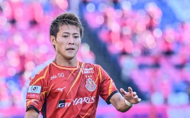 「何回見ても意味分からん」徳島移籍の柿谷曜一朗、名古屋で決めた「天才的オーバーヘッド」に再脚光！ 自らボールを浮かせる超人的発想に「忘れられない」と称賛やまず