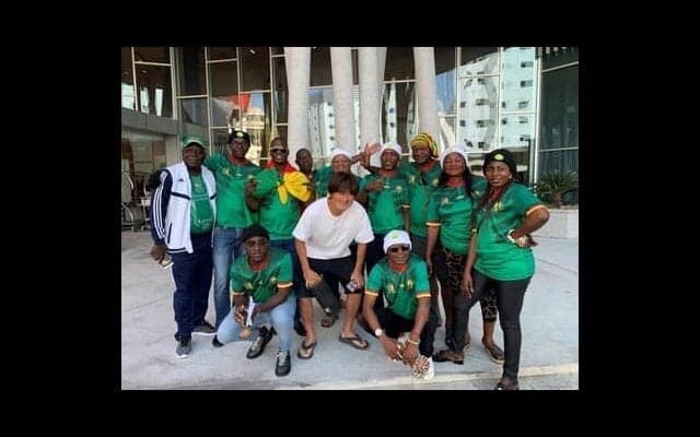 元サッカー日本代表・岩本輝雄のカタールＷ杯の歩き方。各国サポーターとの交流や地元クラブの練習見学、砂漠ツアーと試合以外でも大忙し