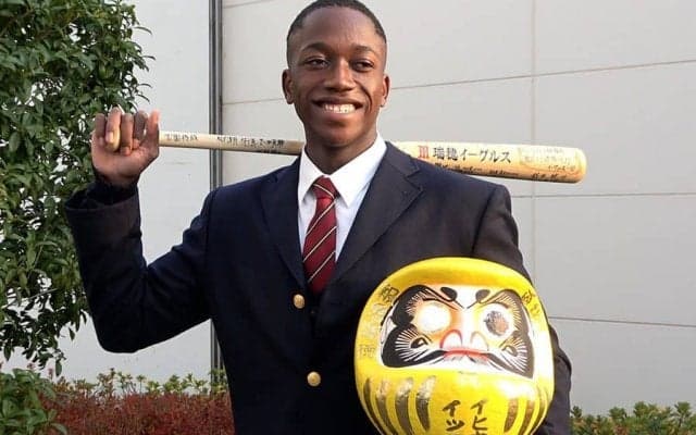 鷹ドラ1イヒネ、いきなり出遅れ　新型コロナ陽性で新人合同自主トレ初日を欠席