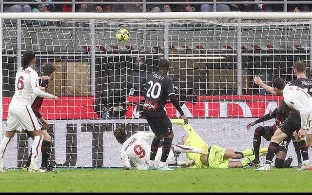 ミラン終始優勢もローマが土壇場のセットプレー2発で2点差追いつき劇的ドロー《セリエA》